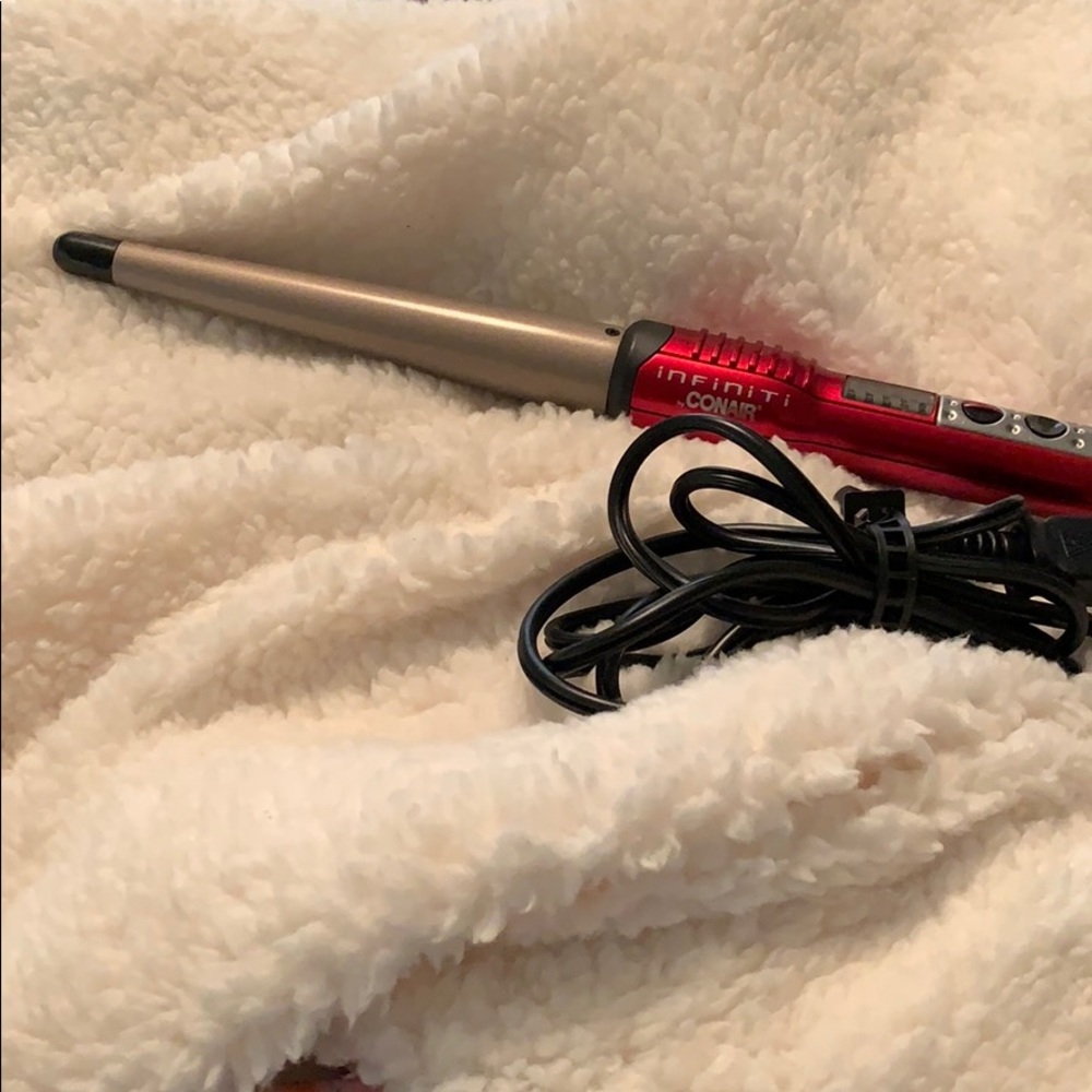 Conair Infiniti curling wand